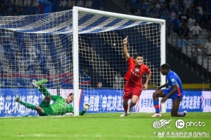 河南俱乐部彩陶坊1-4上海申花 钟义浩破门
