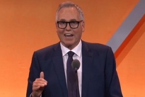 德安东尼幽默回应演讲限时：我75岁了得慢慢感谢