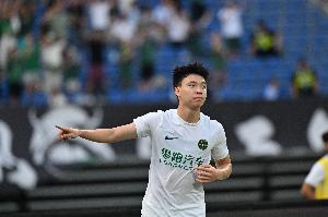 浙媒：王钰栋收到多家欧洲球队抛出的橄榄枝，